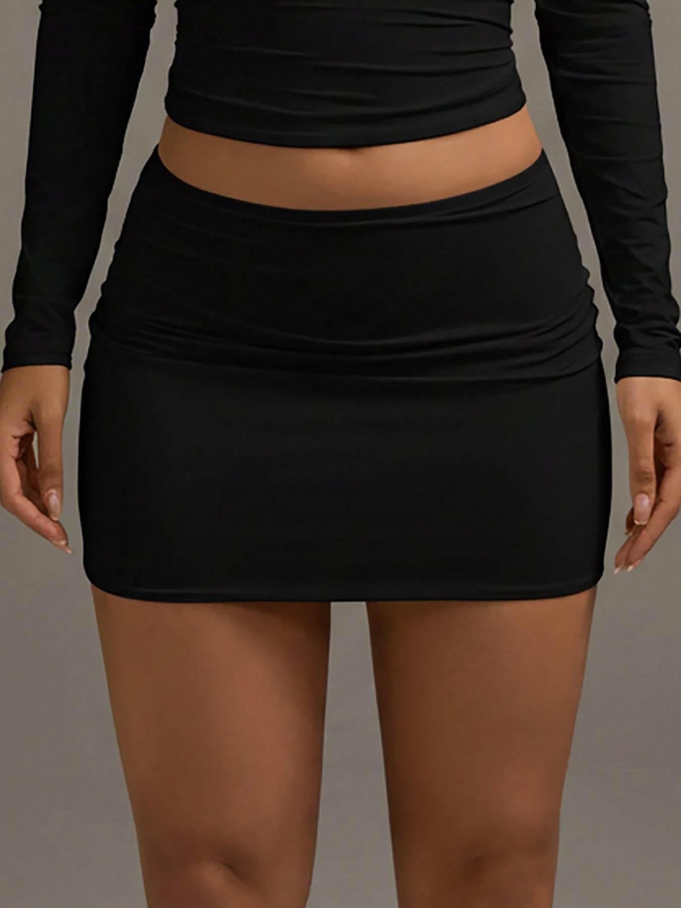 Low-Waist Tight-Fitting Short Skirt