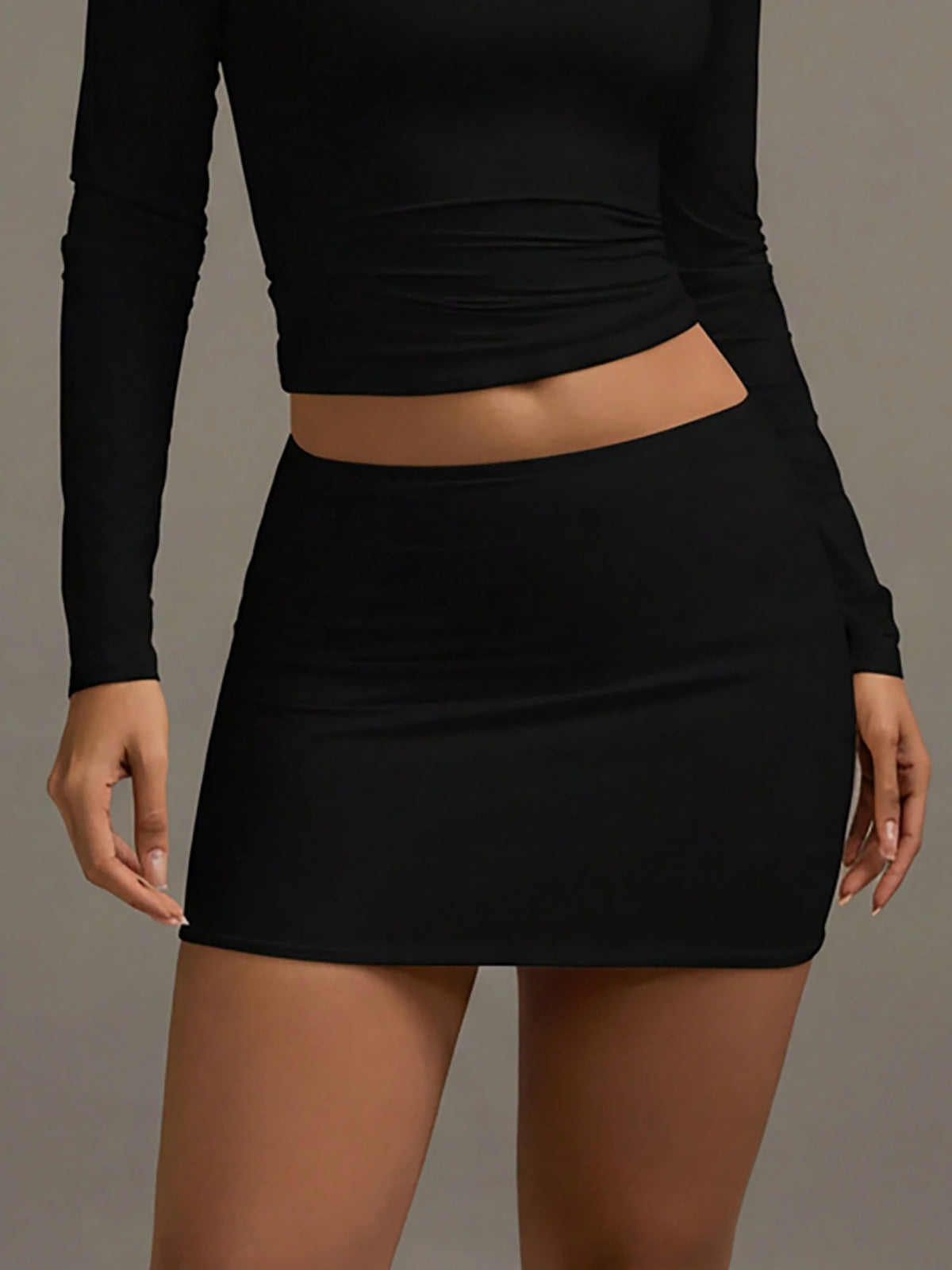 Low-Waist Tight-Fitting Short Skirt
