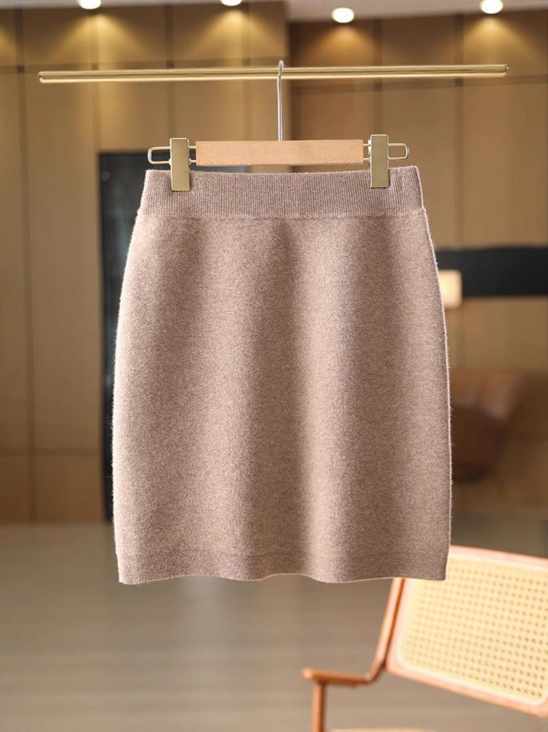 Wool knitted short skirt