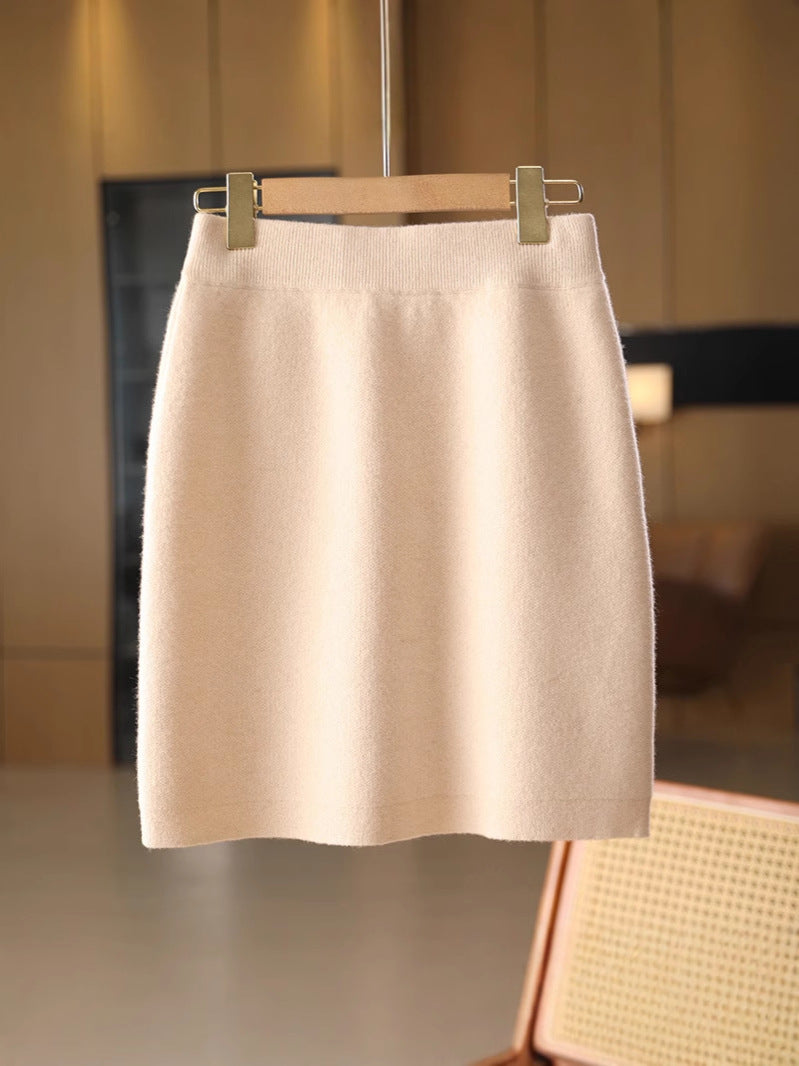 Wool knitted short skirt